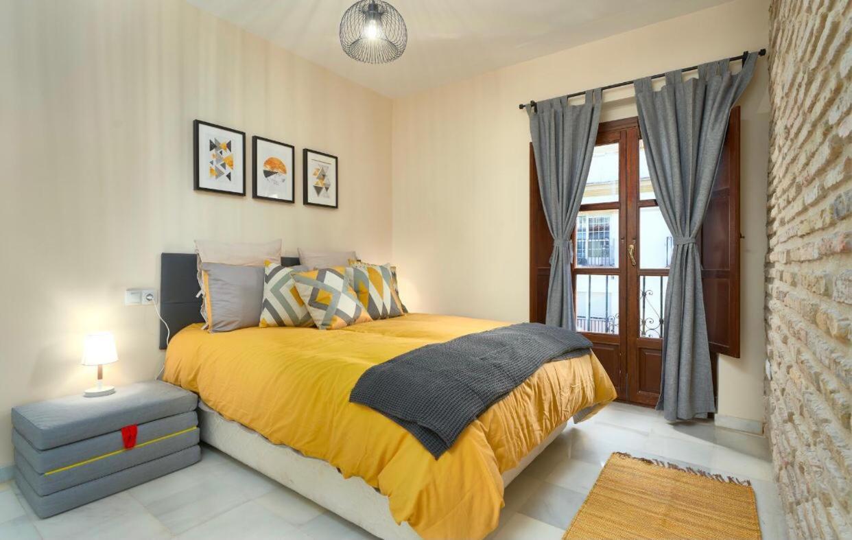 Apartamentos Y Lofts En Triana Севілья Екстер'єр фото