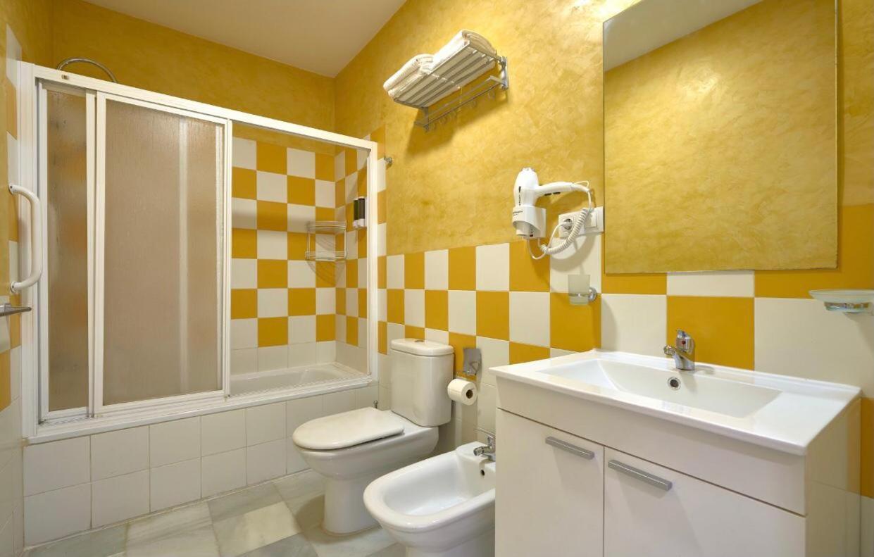 Apartamentos Y Lofts En Triana Севілья Екстер'єр фото